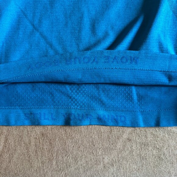 Lululemon Blue Swiftly Long Sleeve Crop Shirt Top Size 6 Small - Picture 3 of 3